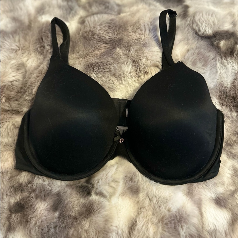 Victoria’s Secret Body by Victoria Lightly Lined Full Coverage Bra Black 34DD